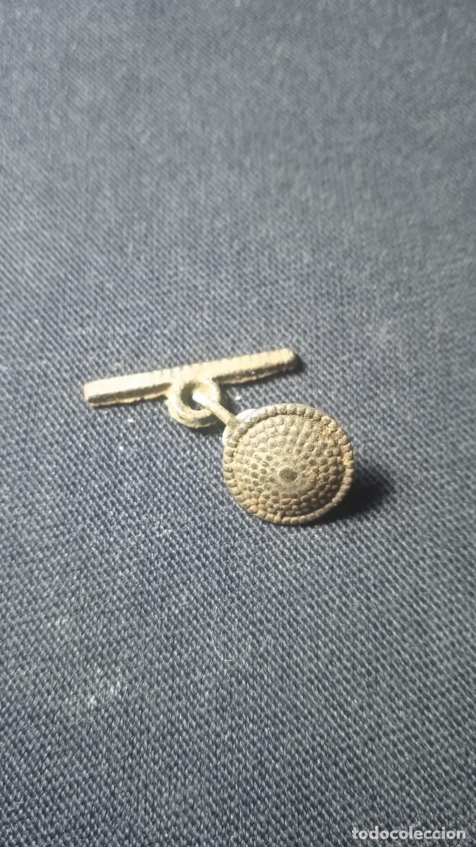 Vintage: Antiguo bot&oacute;n con muletilla. - Foto 1