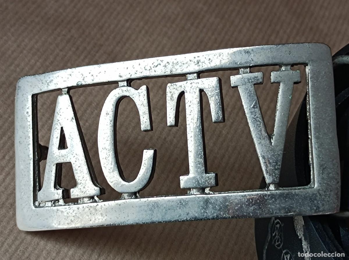Vintage: CINTUR&Oacute;N DISCOTECA ACTV CON HEBILLA CON LAS LETRAS A.C.T.V. - Foto 2