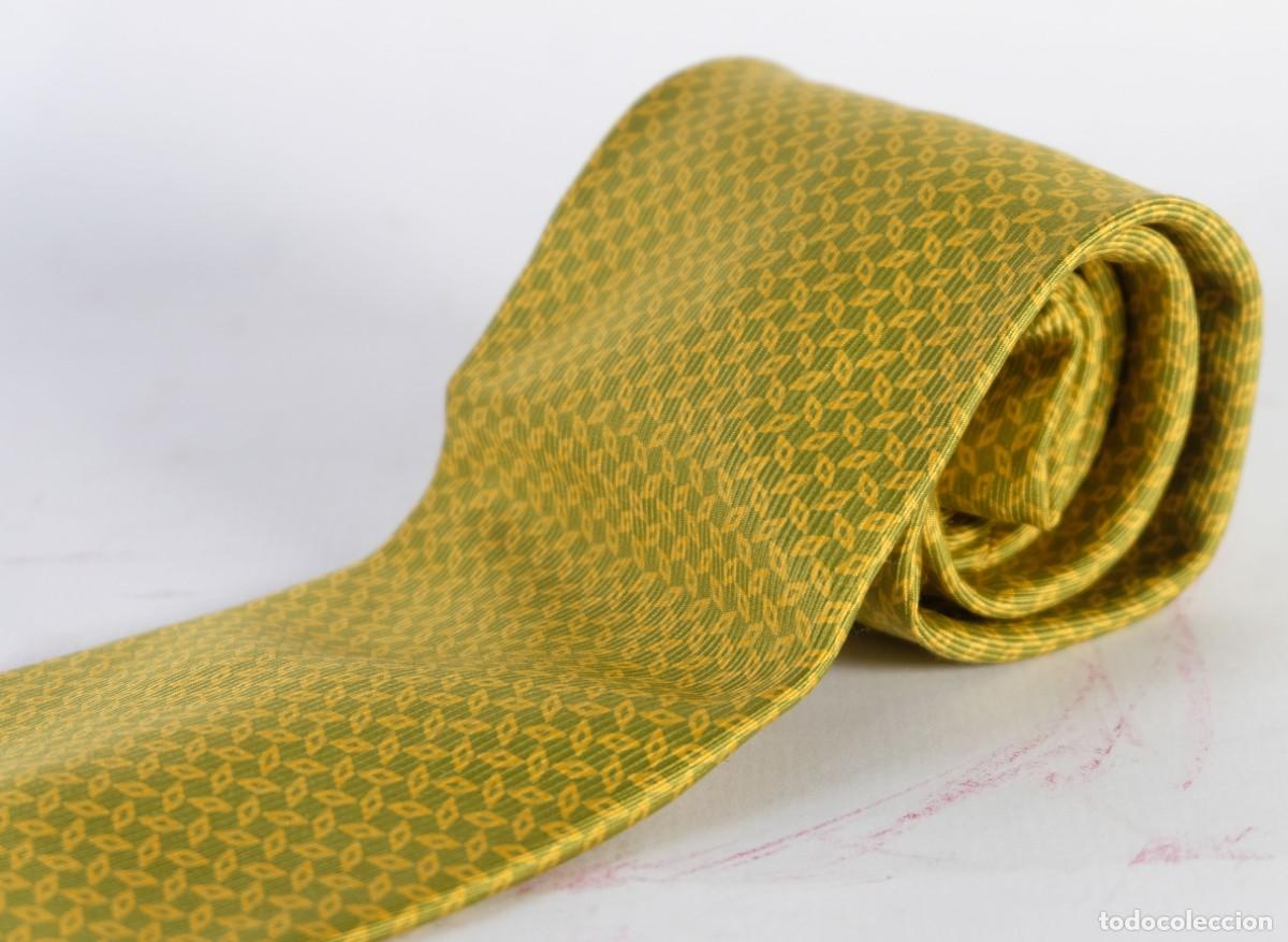 Vintage: Corbata Burberrys 100% seda con estampado de rombos - Foto 2