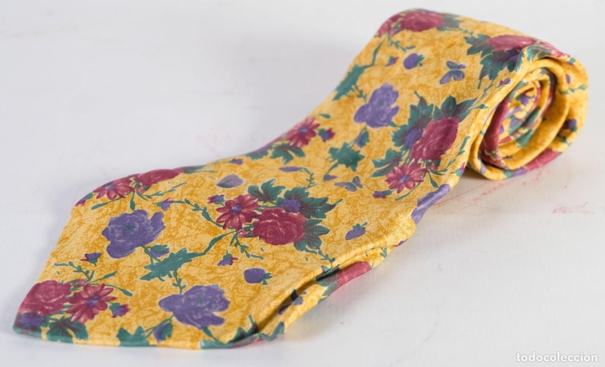 Vintage: Corbata Gianmaria Ferrara 100% seda con estampado de flores - Foto 1