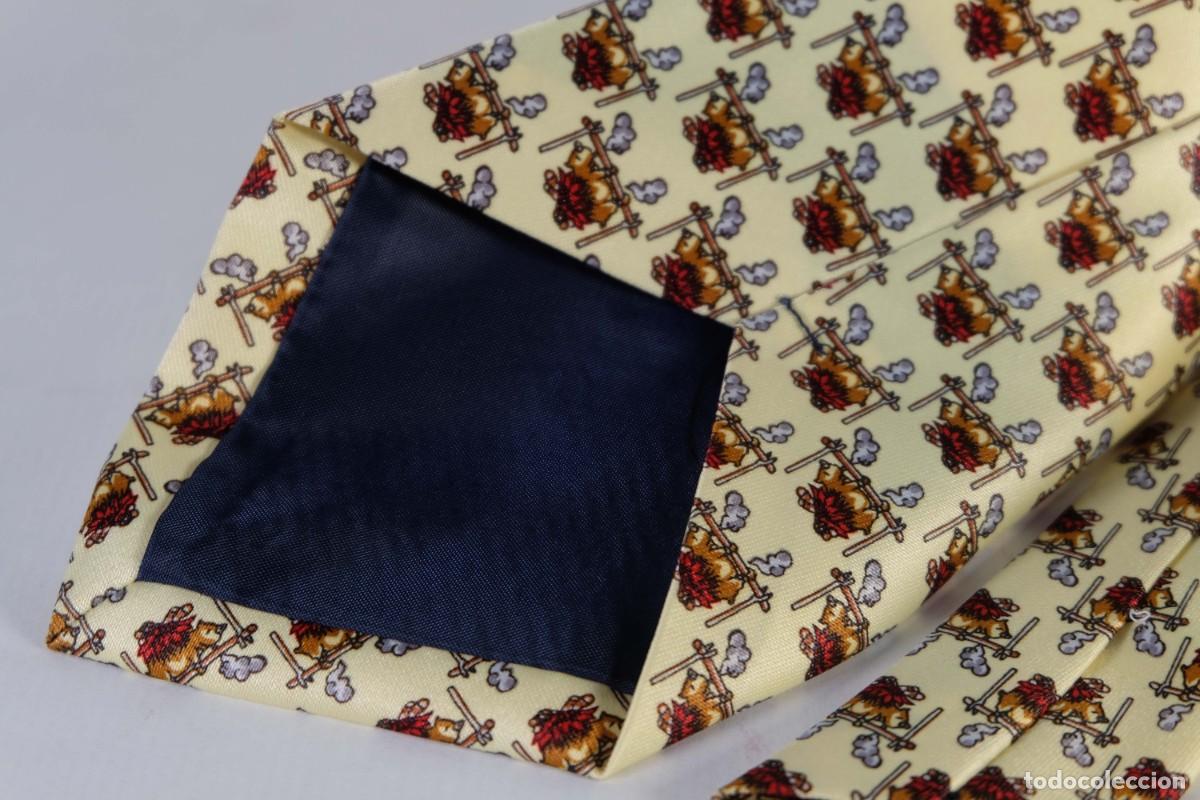 Vintage: Corbata Crava Setta de seda con estampado de cochinillo a la brasa - Foto 5