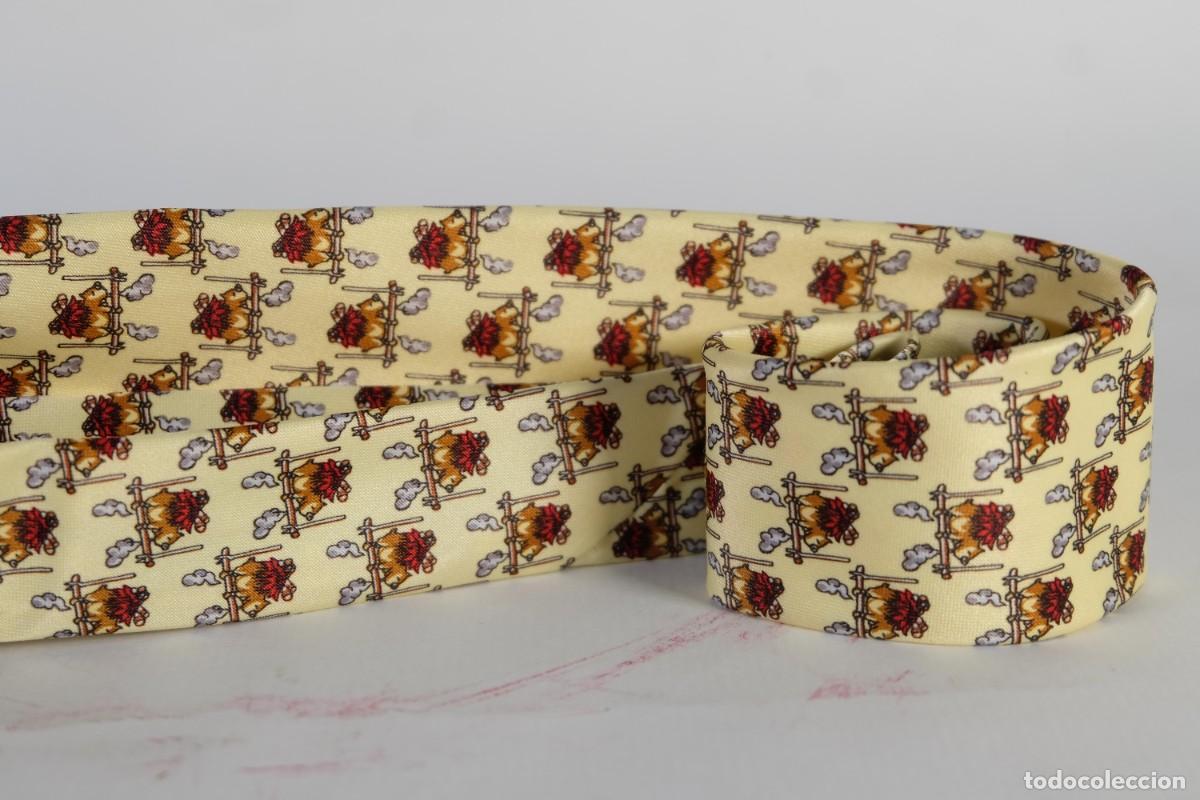Vintage: Corbata Crava Setta de seda con estampado de cochinillo a la brasa - Foto 7