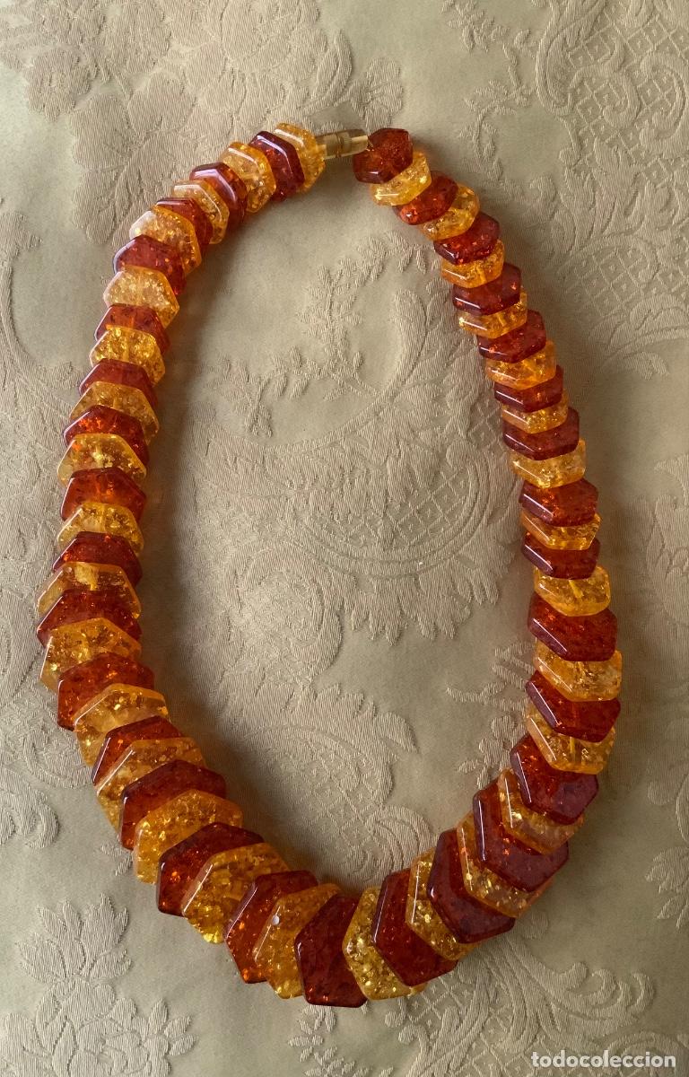 Vintage: COLLAR VINTAGE A&Ntilde;O 70 DE LUCITE CIERRE A ROSCA - Foto 1