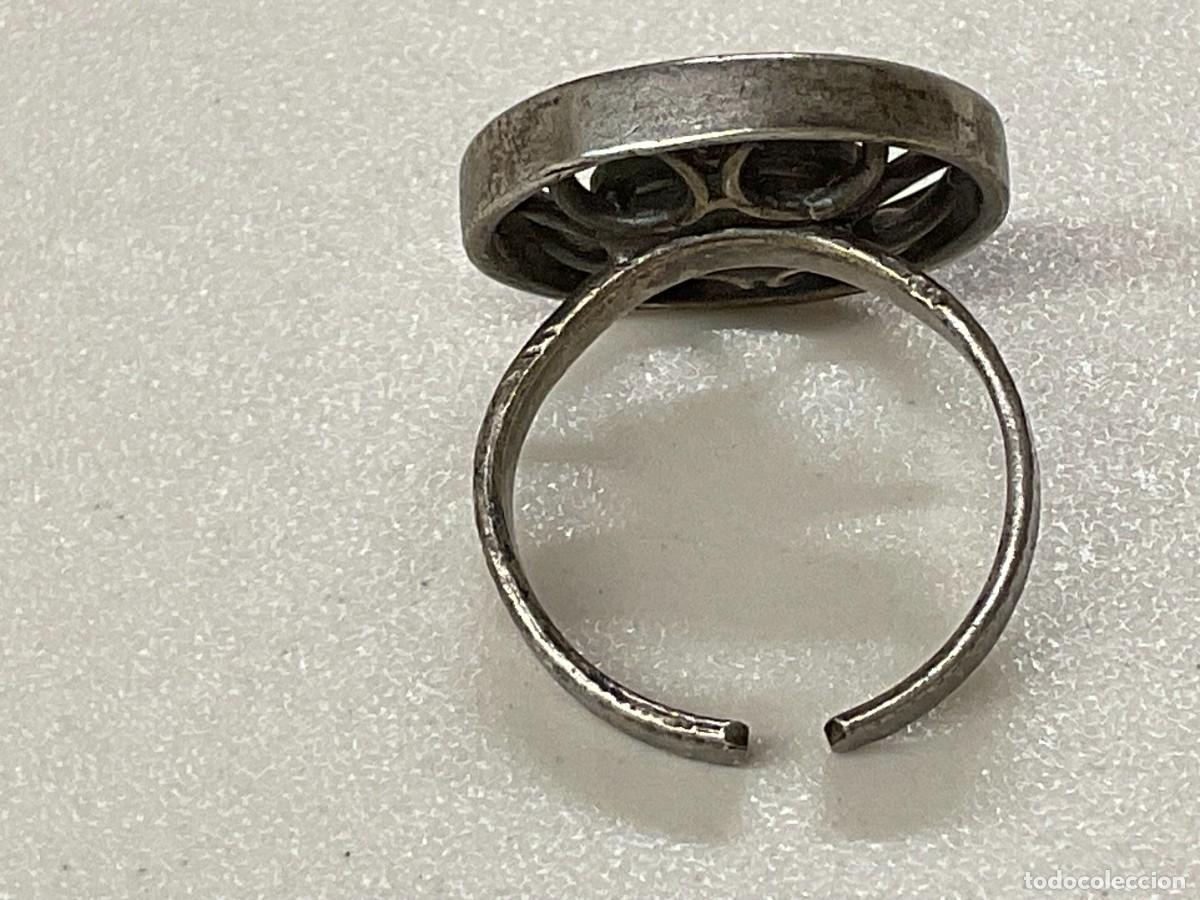 Vintage: Anillo vintage de metal y esmalte - Foto 2