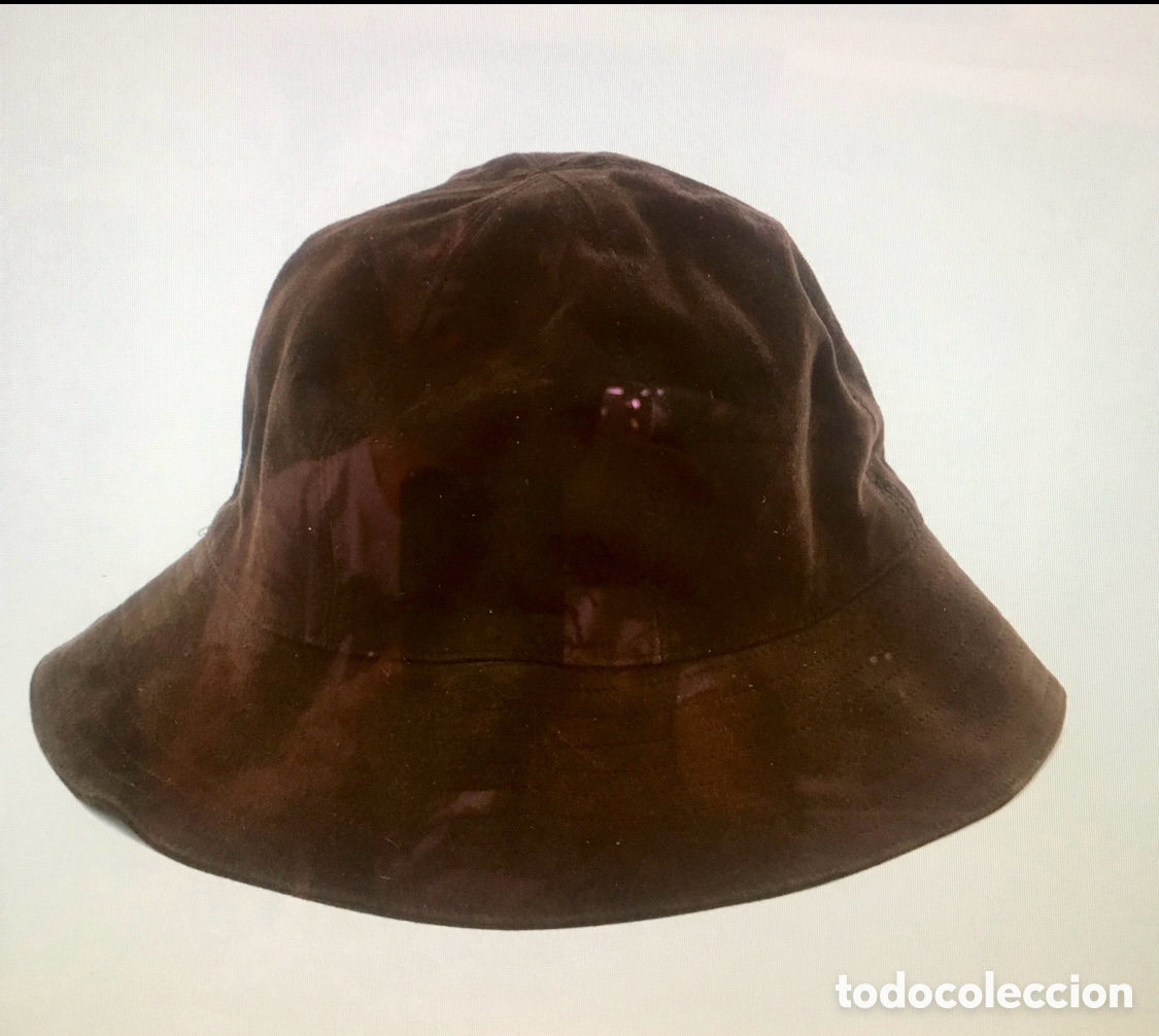 Vintage: Sombrero. PRADA. Ala corta. Ante marr&oacute;n. - Foto 1