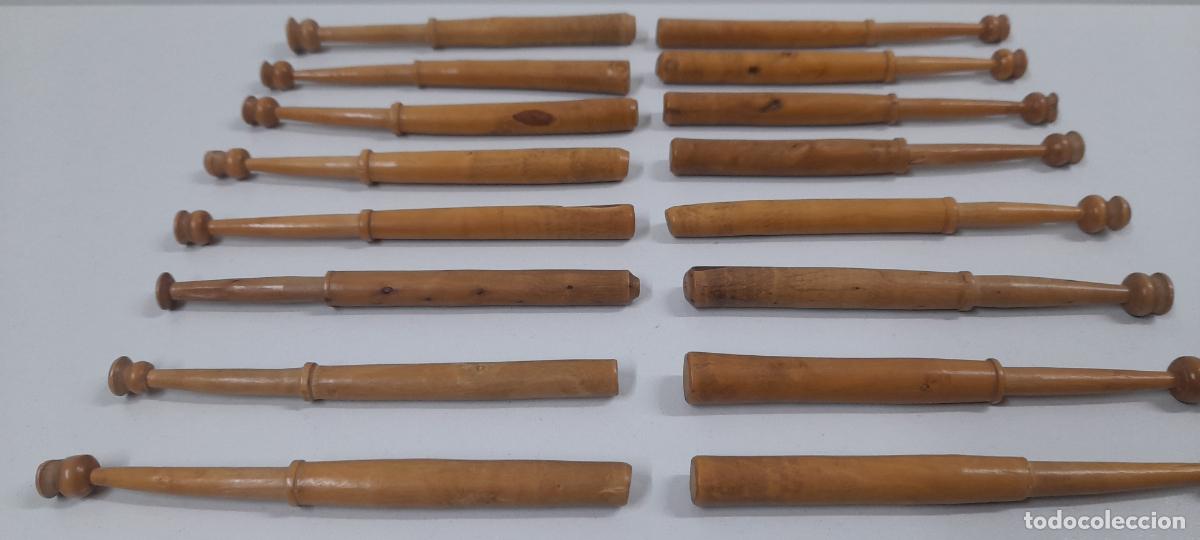 Vintage: BOLILLOS ANTIGUOS EN MADERA - Foto 4