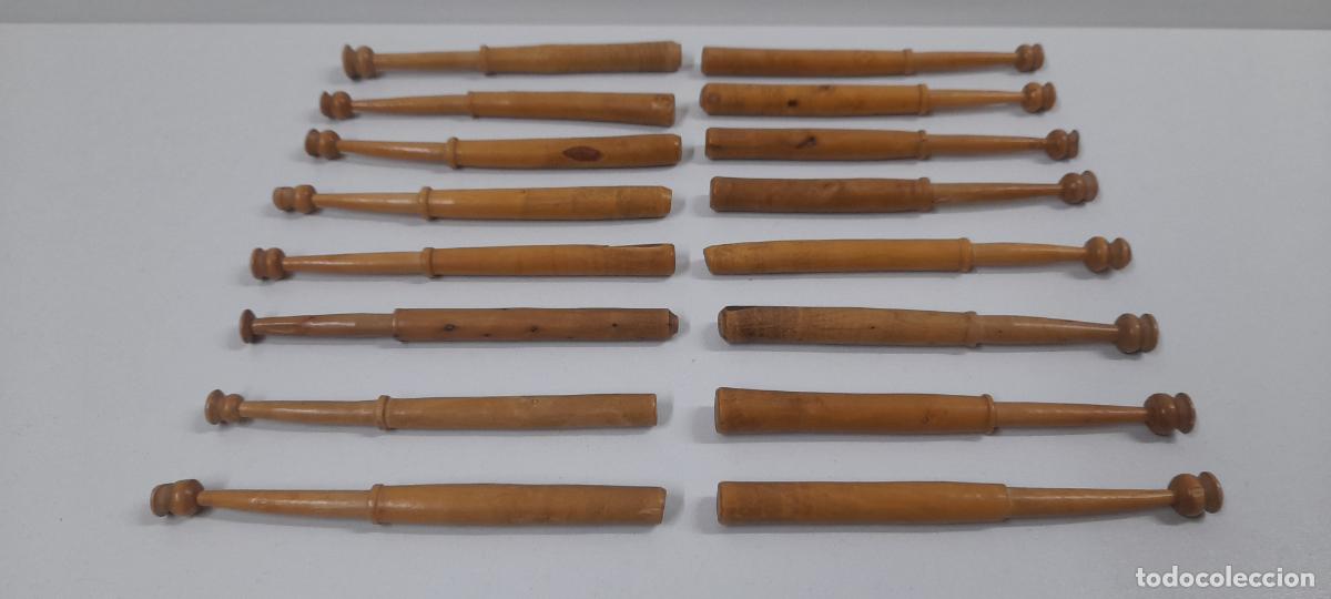 Vintage: BOLILLOS ANTIGUOS EN MADERA - Foto 1