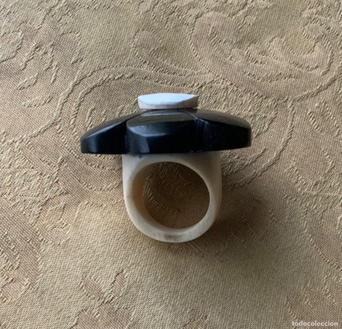 Vintage: ANILLO XL DE HUESO FORMA DE FLOR - Foto 2