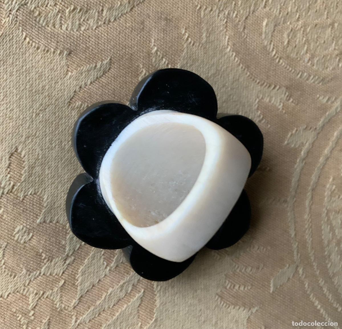 Vintage: ANILLO XL DE HUESO FORMA DE FLOR - Foto 4