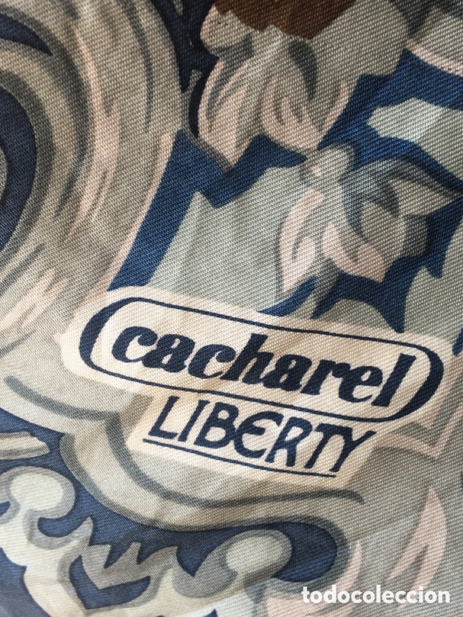 Vintage: pa&ntilde;uelo en seda de Cacharel - Foto 2