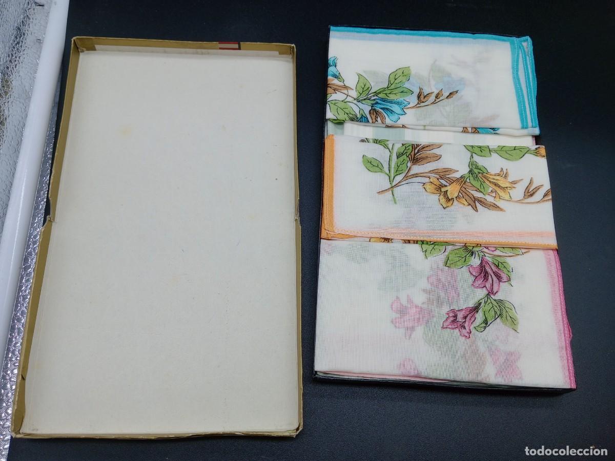 Vintage: caja de pa&ntilde;uelos MURILLO A&Ntilde;OS 60 / 70 - Foto 2