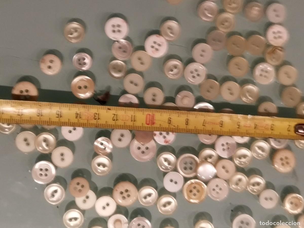 Vintage: lote de 110 antiguos botones. - Foto 8
