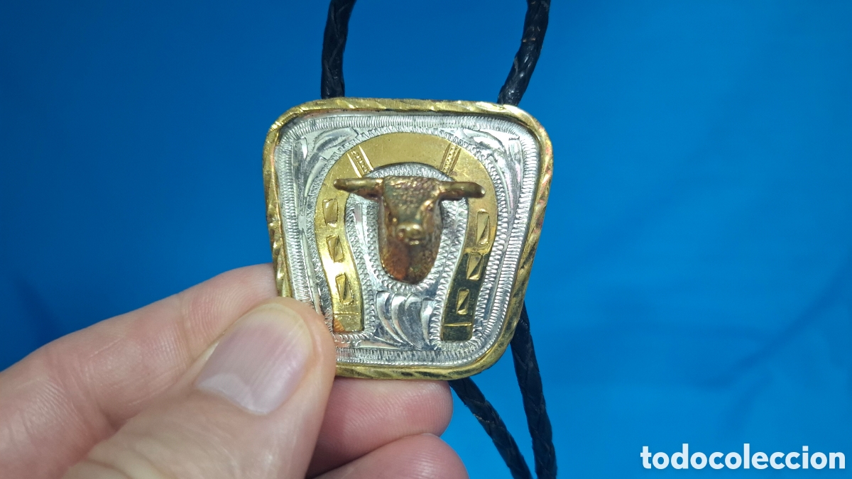 Vintage: CORBAT&Iacute;N CORBATA DE BOLO - EMBLEMA TORO EN METAL - Foto 2