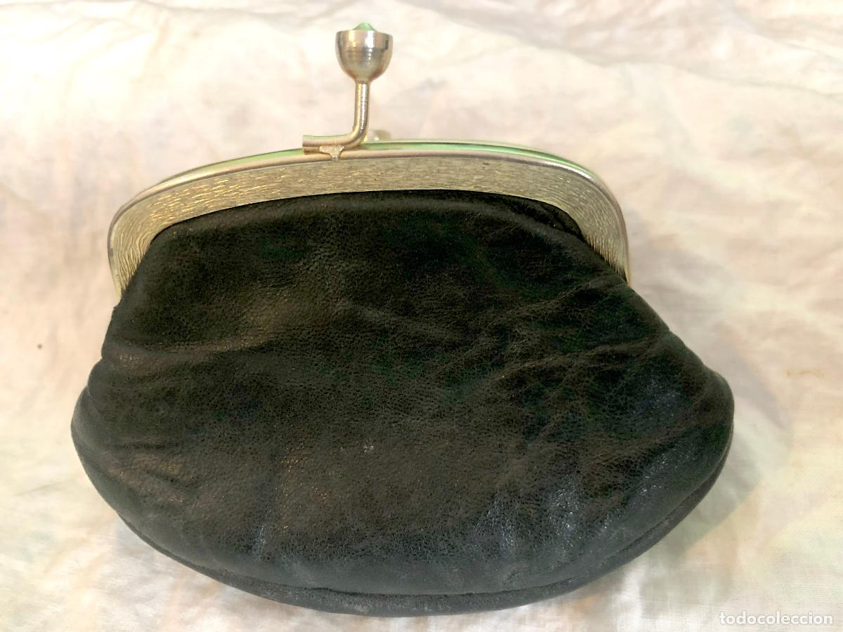 Vintage: Vintage small black purse with 2 compartments red lined - Foto 1