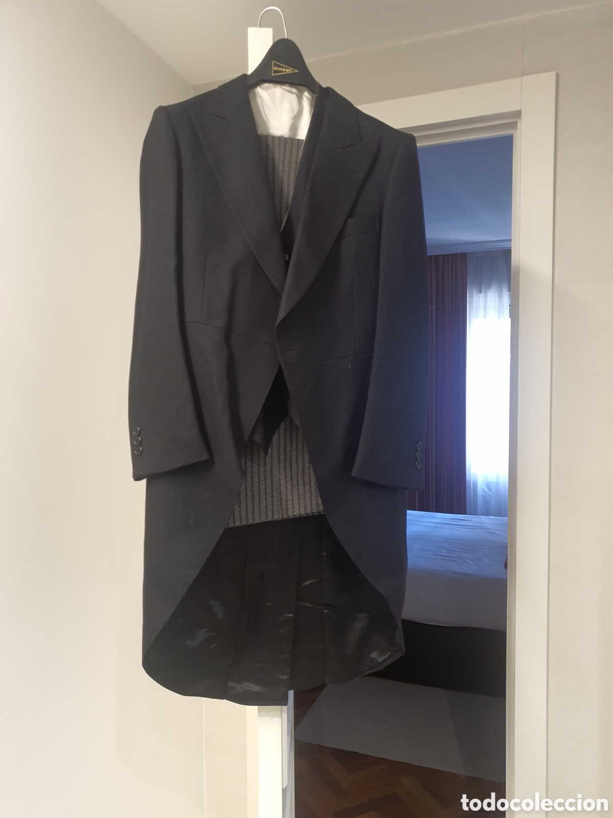 Vintage: Chaqu&eacute; ceremonia negro. Impecable - Foto 1