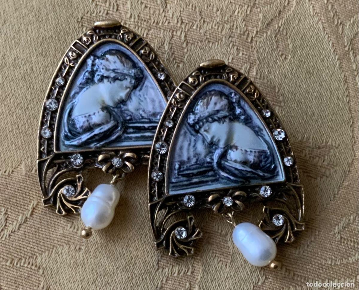 Vintage: PENDIENTES CAMAFEO Y METAL DORADO - Foto 1