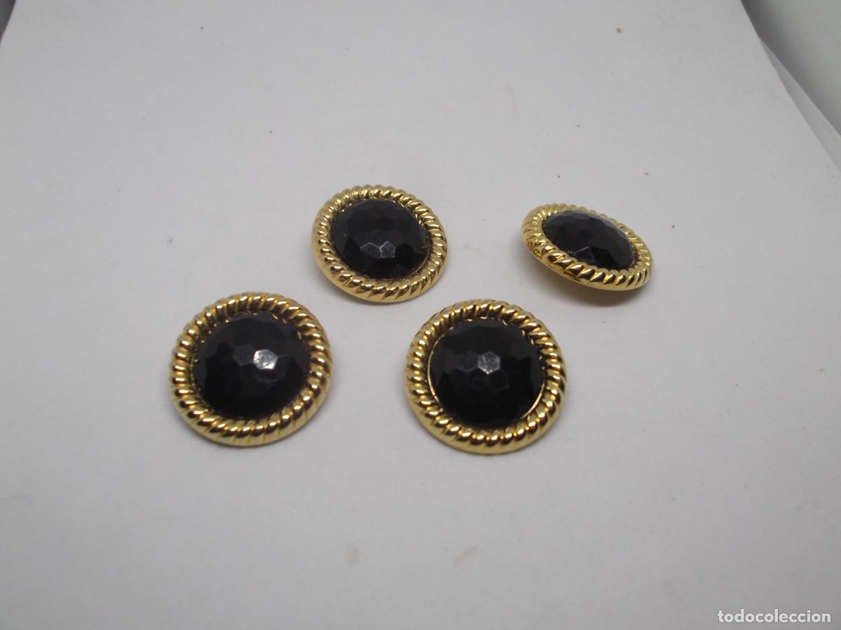 Vintage: Cuatro botones dorados y negros. - Foto 1