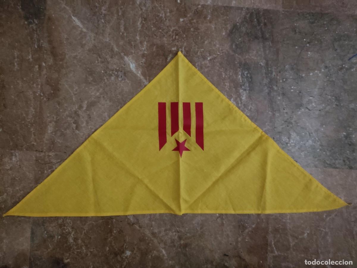 Vintage: PA&Ntilde;UELO AMARILLO CON BANDERA ESTELADA - Foto 1