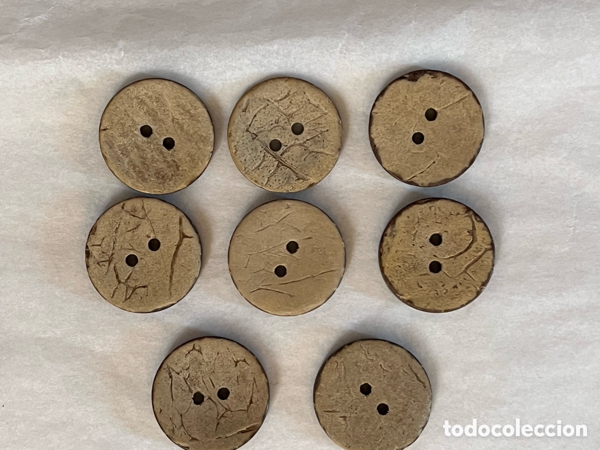 Vintage: 8 BOTONES DE MADERA DE COCO - Foto 2