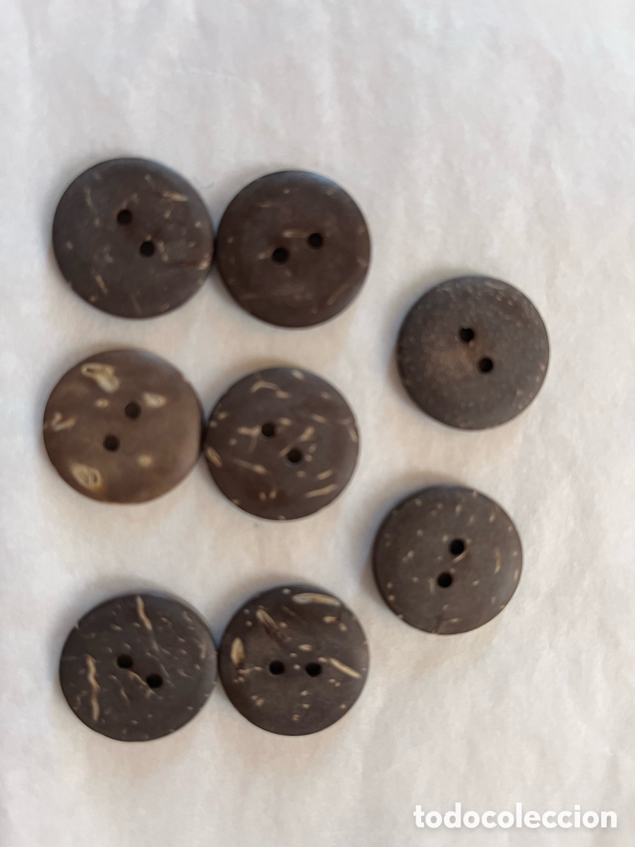 Vintage: 8 BOTONES DE MADERA DE COCO - Foto 1