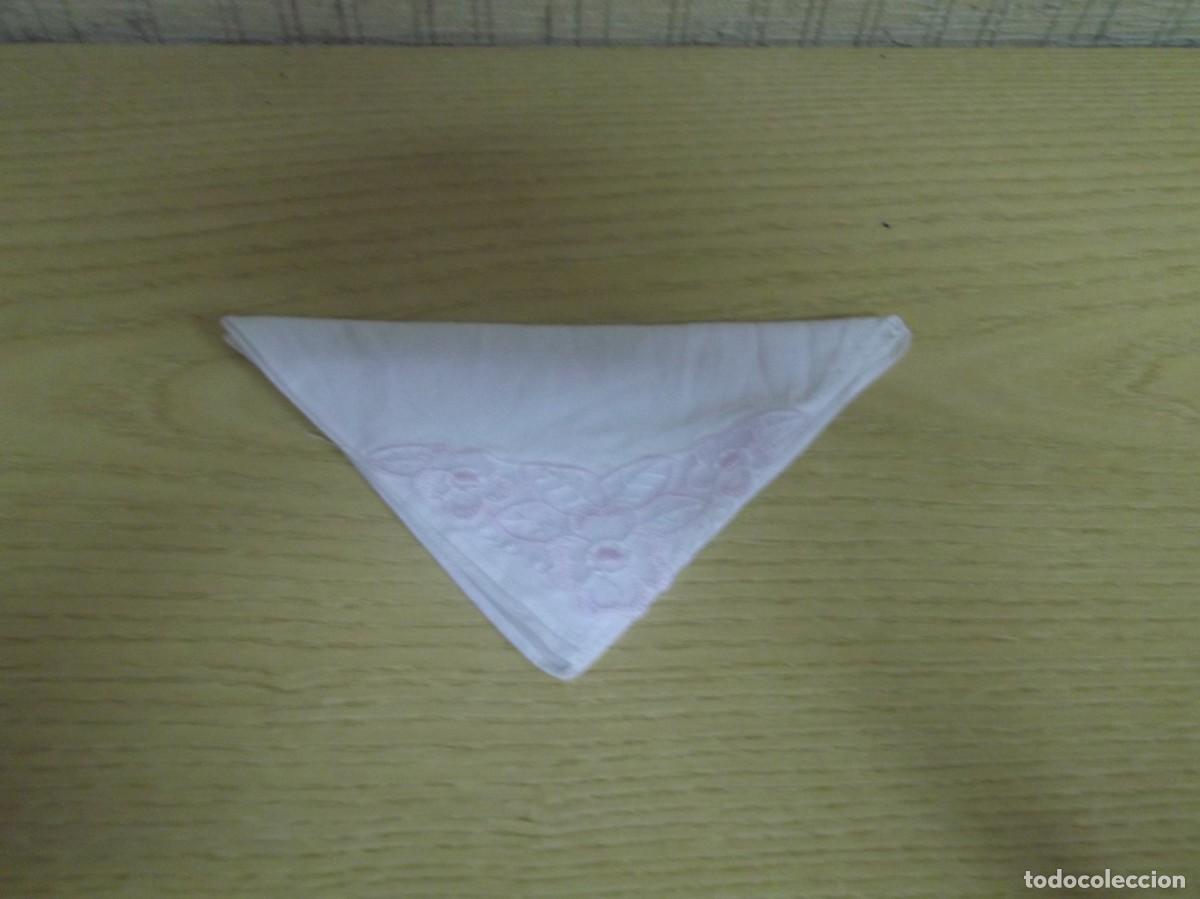 Vintage: Pa&ntilde;uelo de bolsillo blanco. - Foto 3