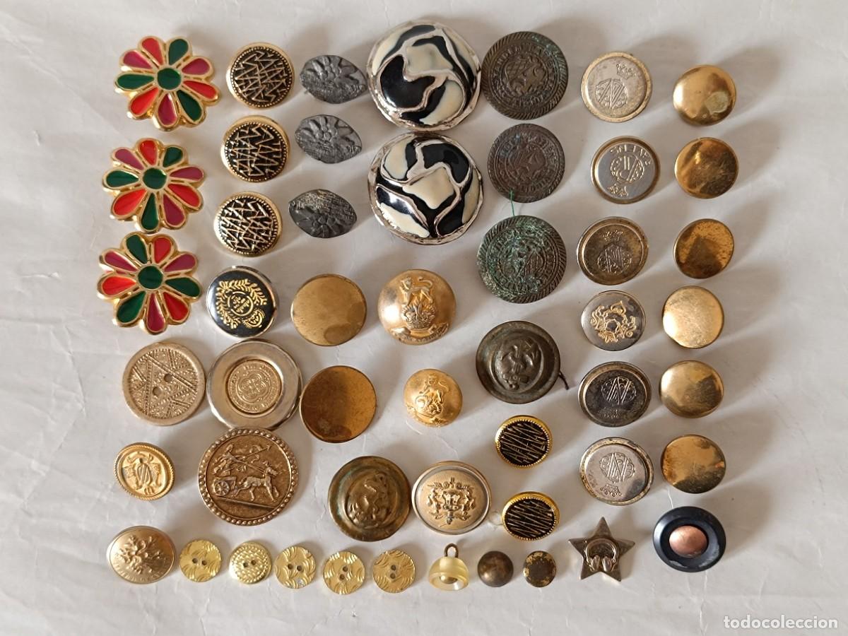 Vintage: Lote de botones antiguos - Foto 1