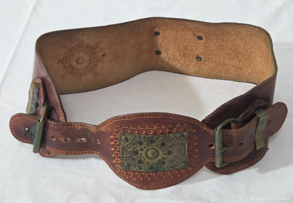 Vintage: Gran cinturon de cuero, hebillas de laton - Foto 2