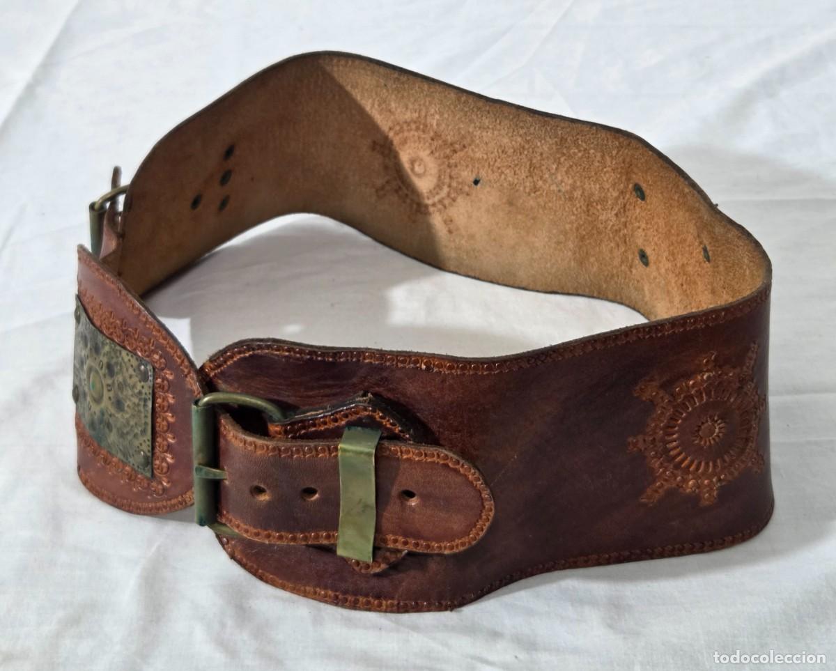 Vintage: Gran cinturon de cuero, hebillas de laton - Foto 3