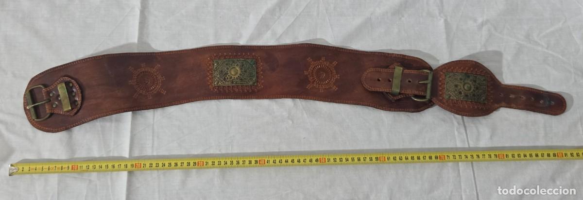 Vintage: Gran cinturon de cuero, hebillas de laton - Foto 11