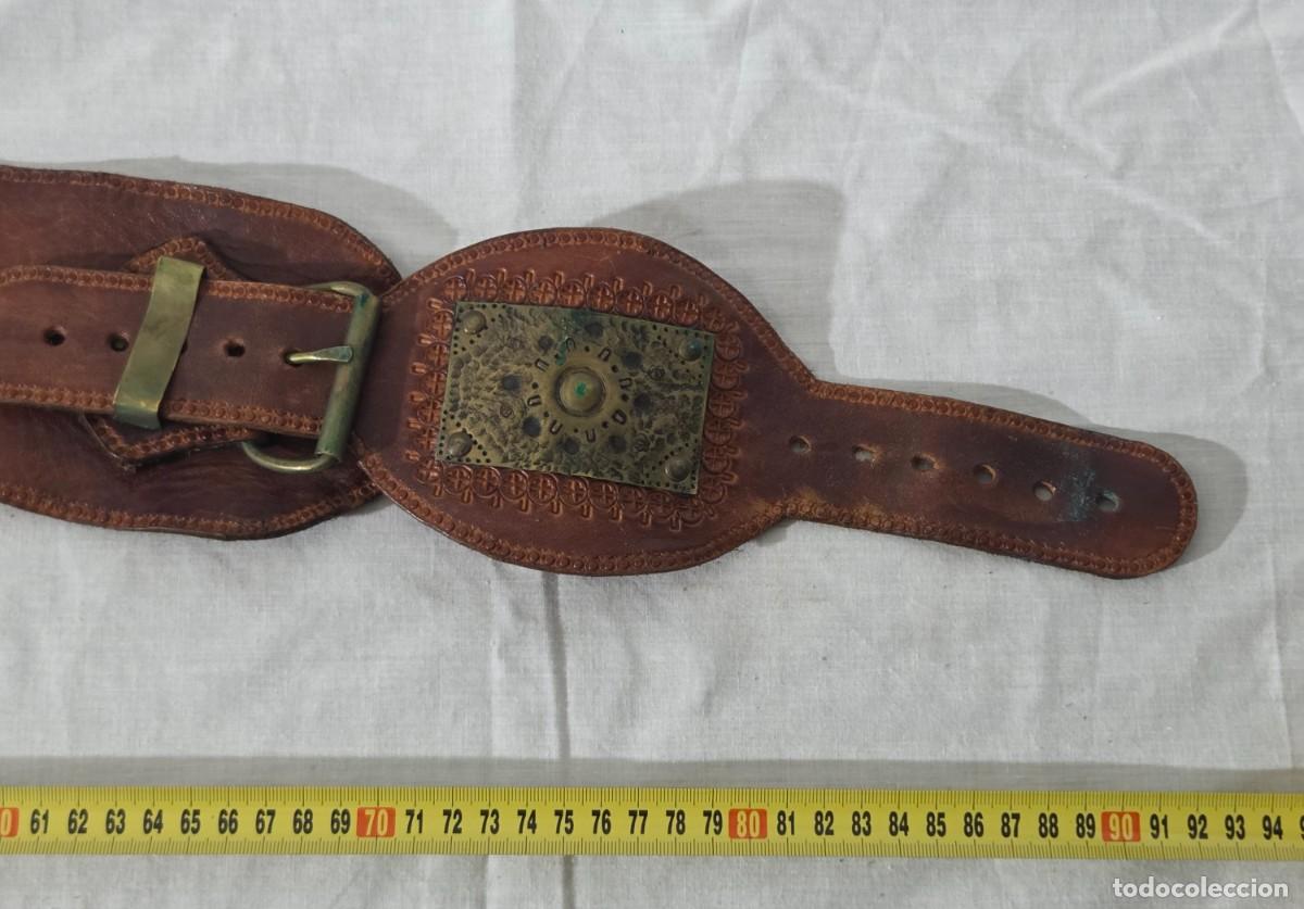 Vintage: Gran cinturon de cuero, hebillas de laton - Foto 12