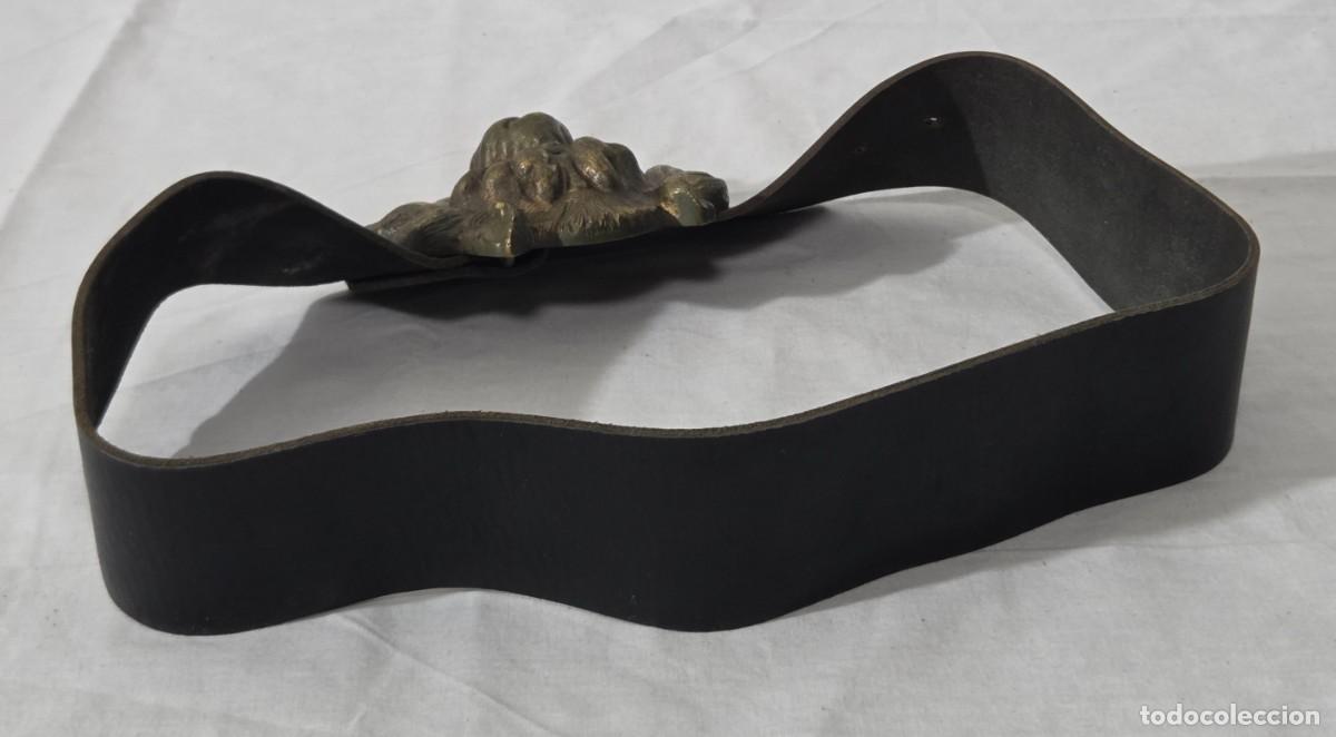 Vintage: Cinturon de cuero con hebilla de bronce en forma de cabeza de Leon - Foto 4