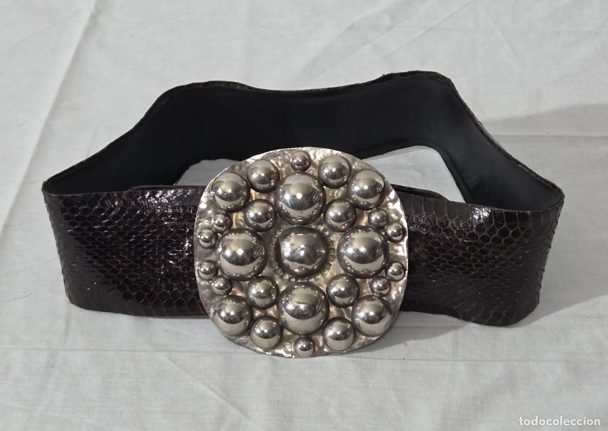 Vintage: Cinturon en metal blanco y piel de serpiente - Foto 2