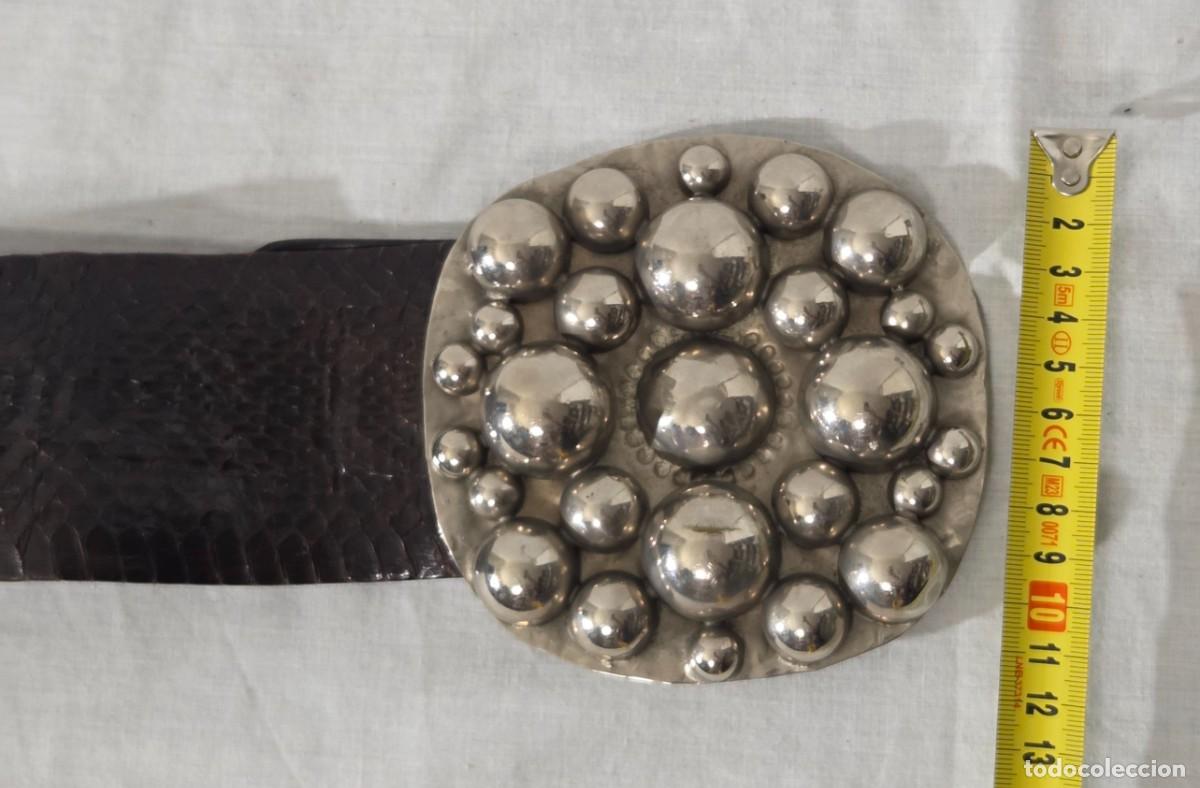 Vintage: Cinturon en metal blanco y piel de serpiente - Foto 13