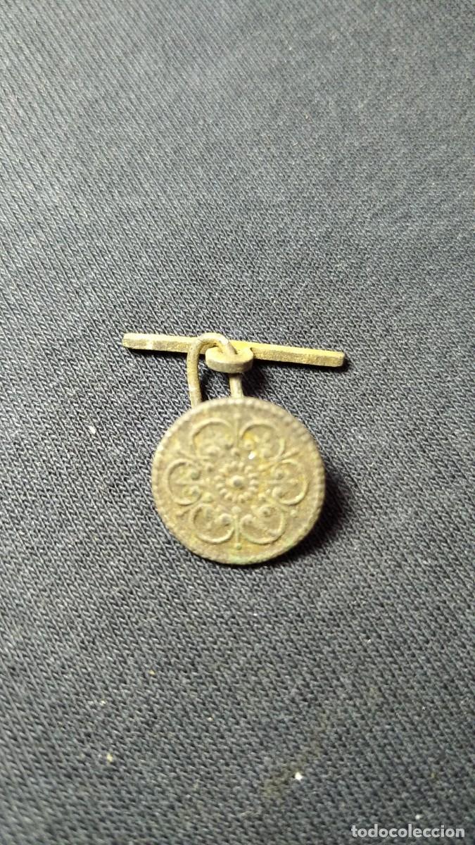 Vintage: Antiguo bot&oacute;n con muletilla. - Foto 1