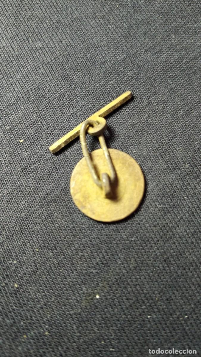 Vintage: Antiguo bot&oacute;n con muletilla. - Foto 2