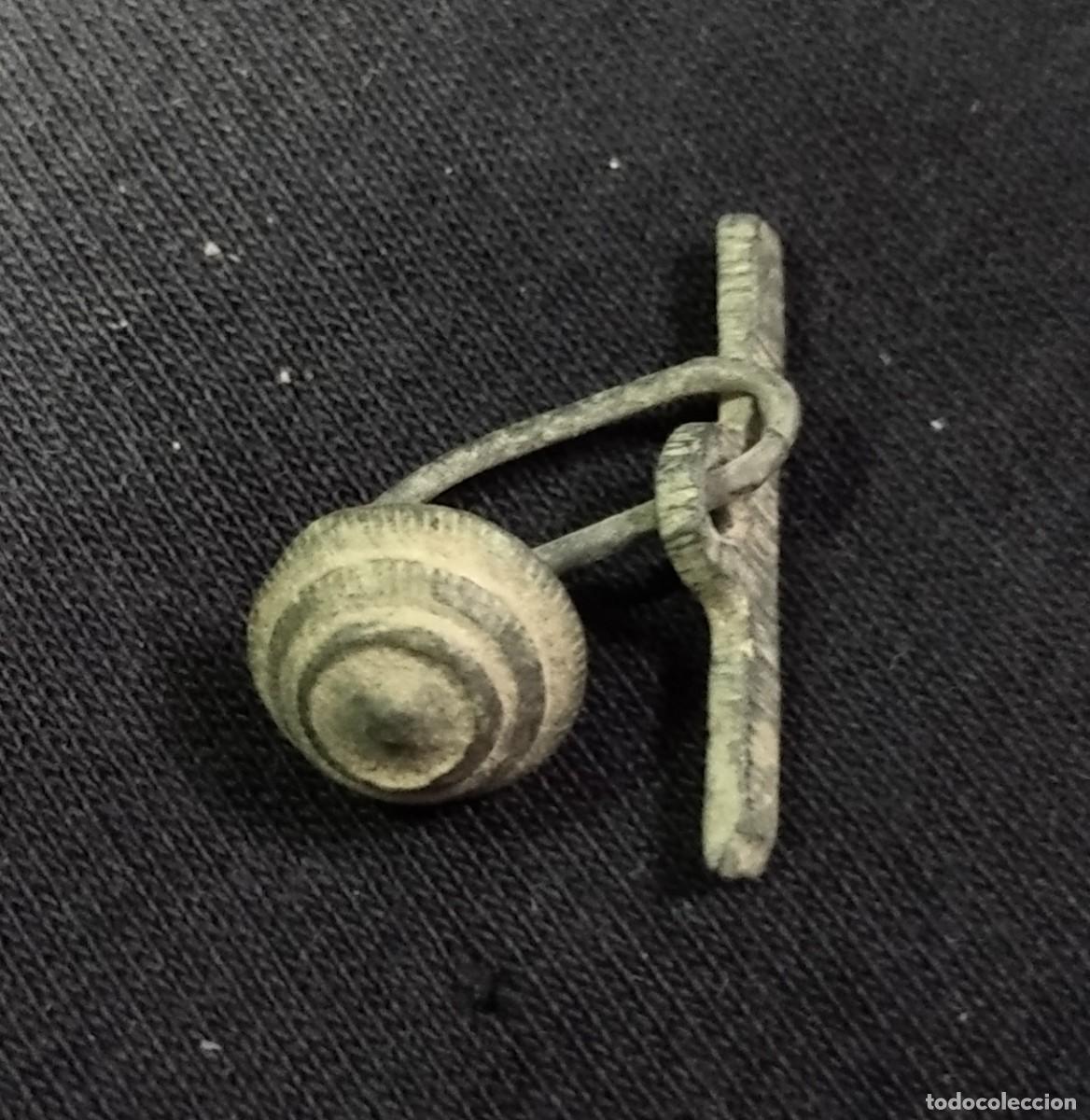 Vintage: Antiguo bot&oacute;n con muletilla. - Foto 1