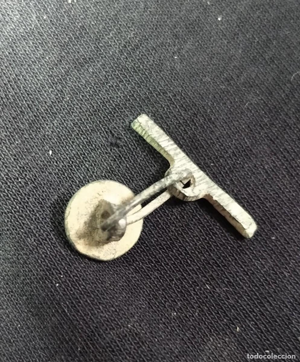 Vintage: Antiguo bot&oacute;n con muletilla. - Foto 2