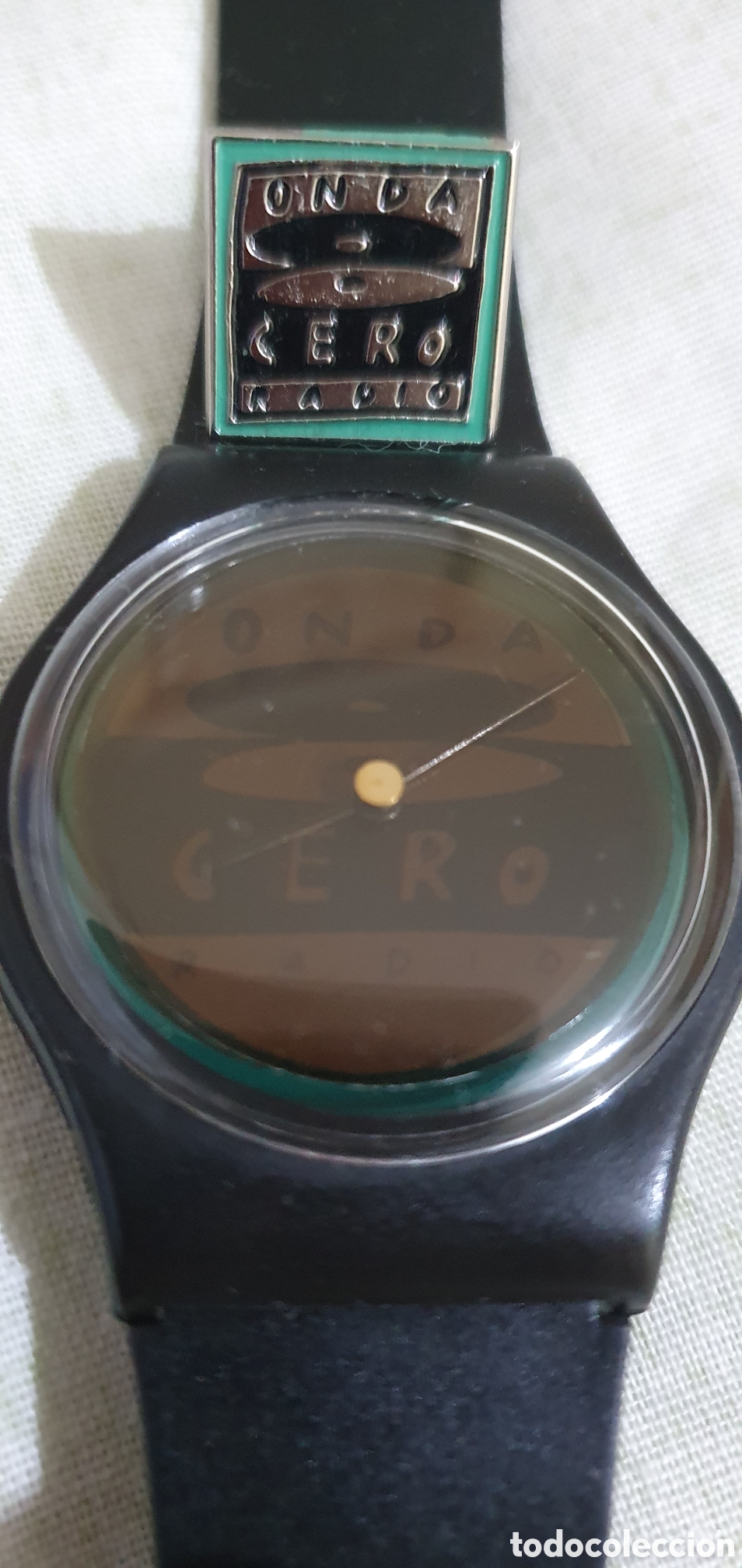 Vintage: Onda Cero reloj y pin vintage