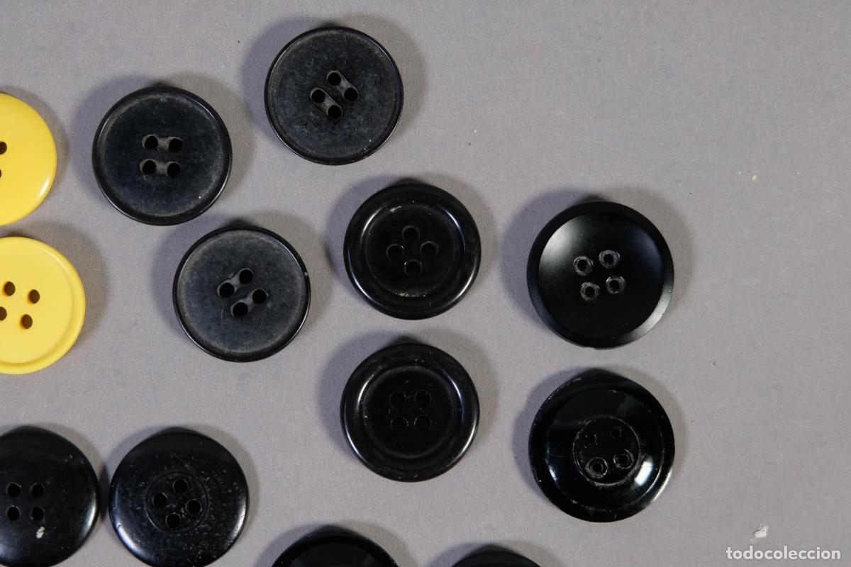 Vintage: LOTE DE BOTONES AMARILLOS Y NEGROS - Foto 3