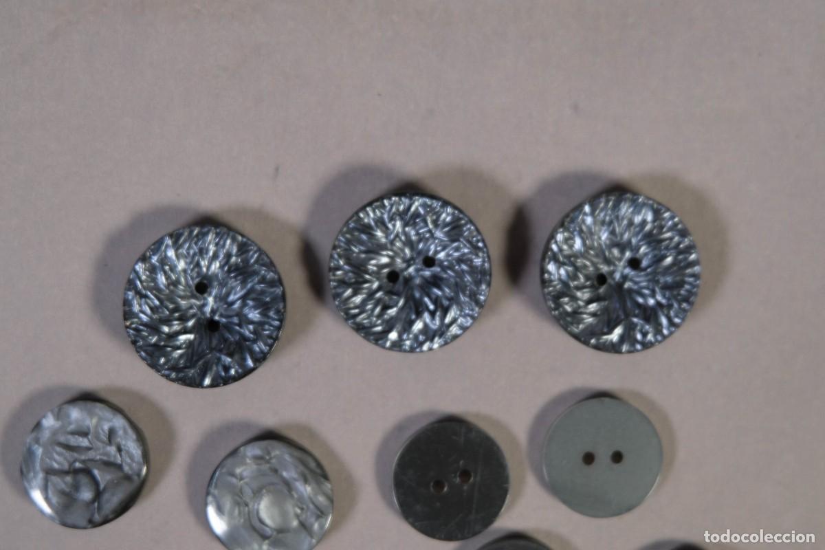 Vintage: LOTE DE BOTONES EN TONOS PLATEADOS - Foto 2