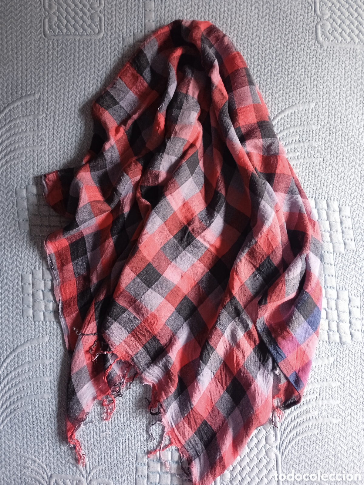 Vintage: Pa&ntilde;uelo de cuadros , rojo , gris ,negro - Foto 2
