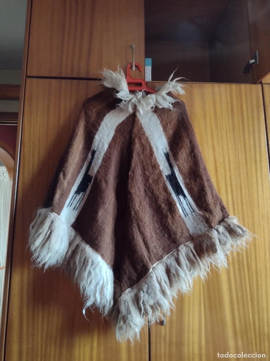Vintage: Aut&egrave;ntico poncho peruano, de llama - Foto 1