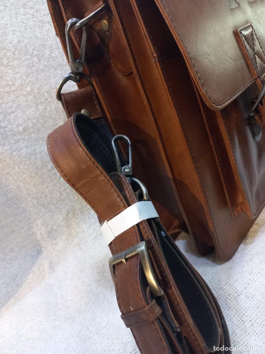 Vintage: MALET&Iacute;N-PORTA DOCUMENTOS &uml;PRIVATA&uml; cuero - Foto 5