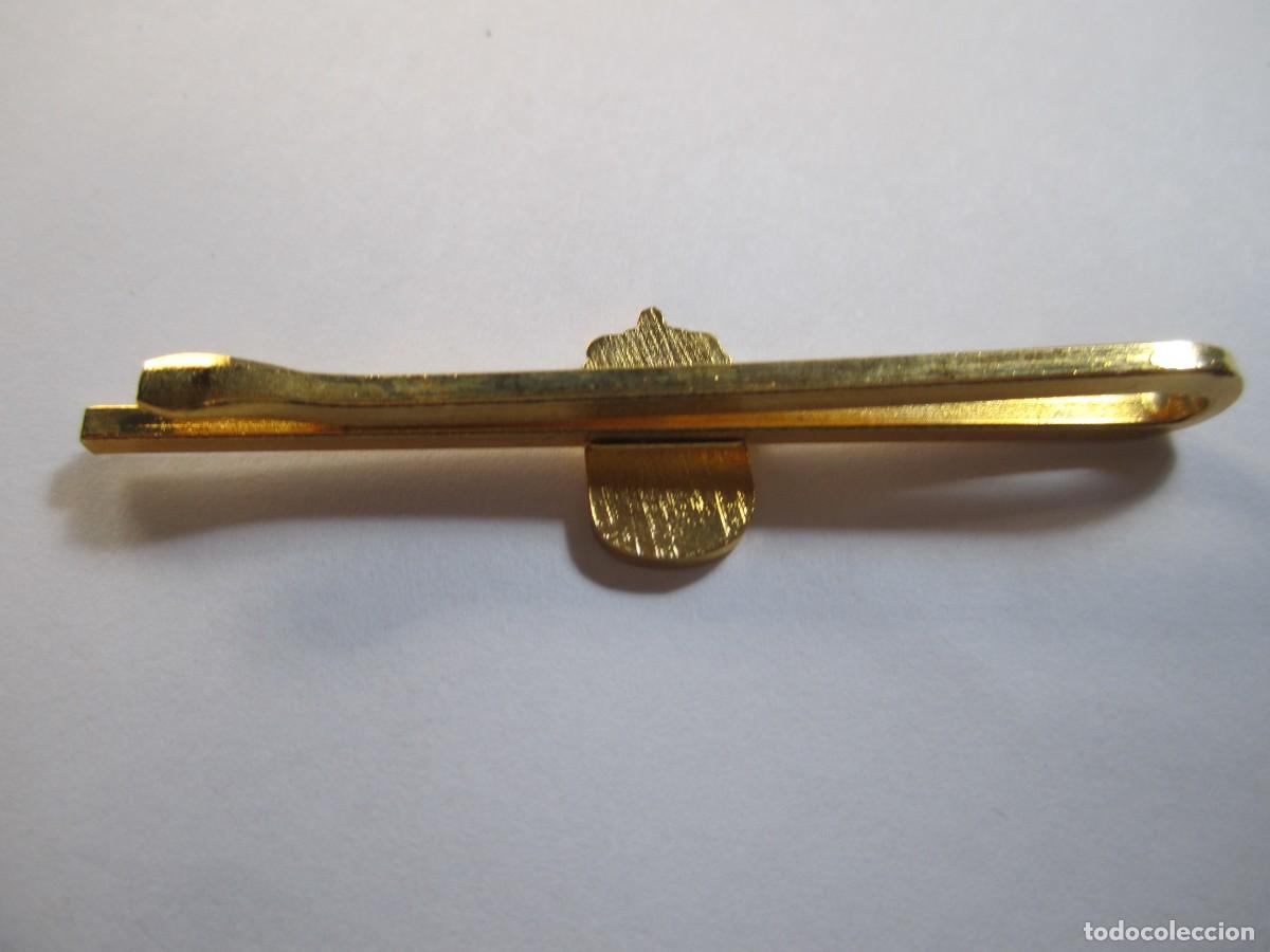 Vintage: pisacorbatas dorado con escudo - Foto 3