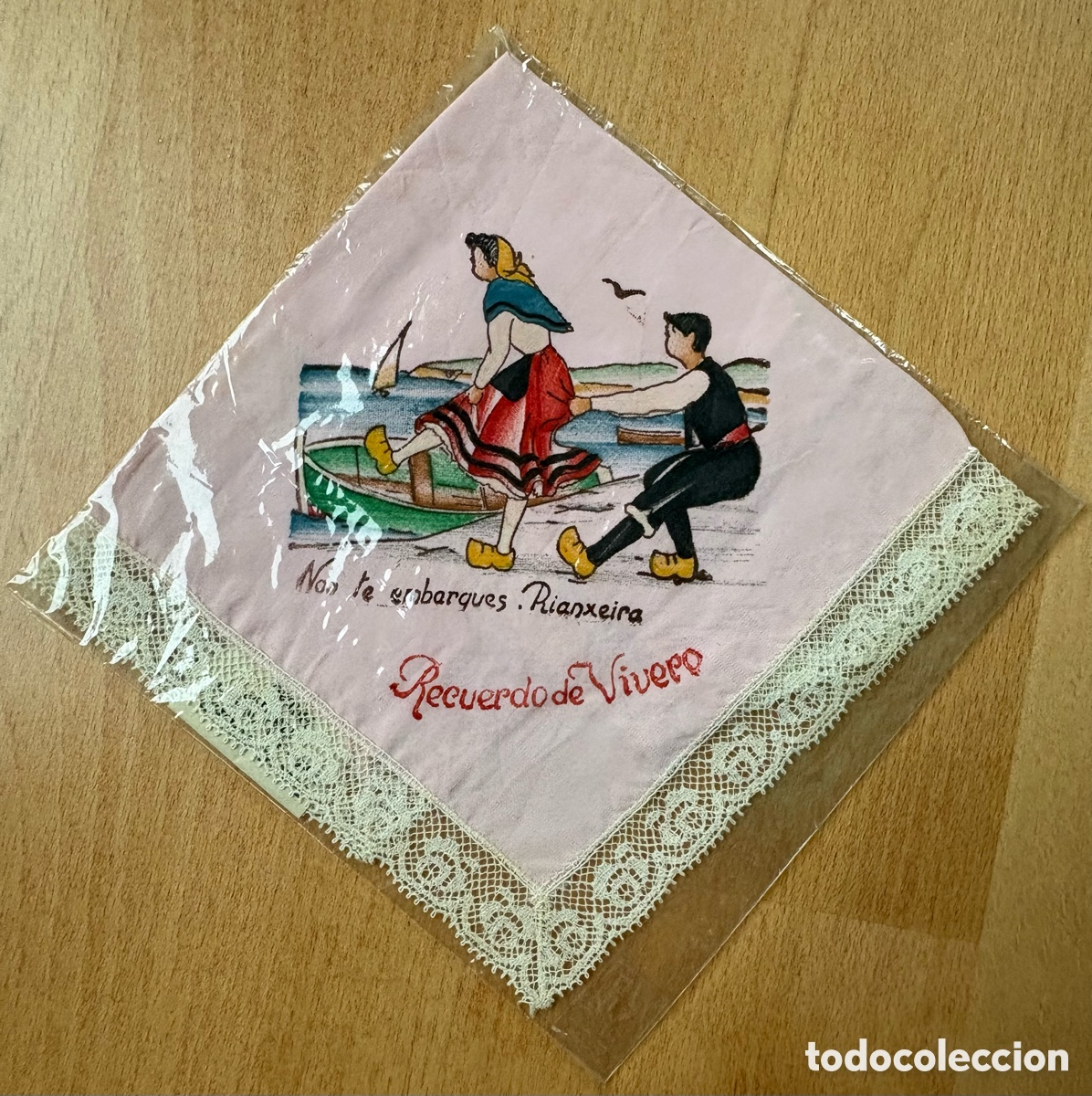Vintage: (L586) Pa&ntilde;uelo vintage gallego pintado a mano &ndash; Viveiro Lugo &ndash; Encaje &ndash; A&ntilde;os 60/70 &ndash; Nuevo