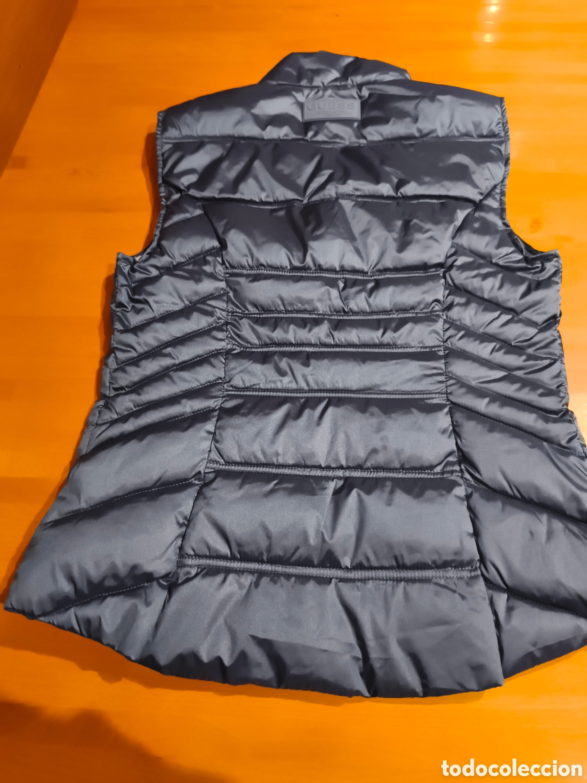 Vintage: Chaleco Guess Thermore, sin estrenar - Foto 3