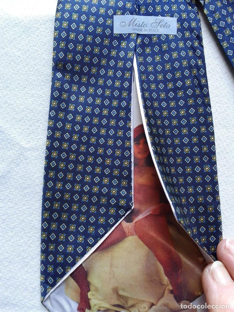 Vintage: Corbata de seda con desnudo - Foto 2