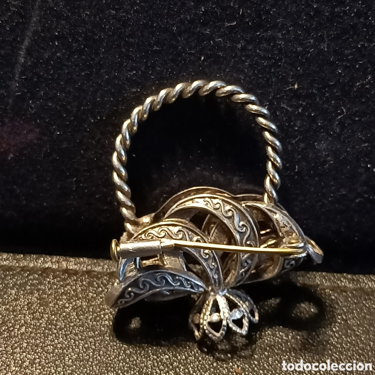 Vintage: Broche de metal en forma de cesta de flores. - Foto 2