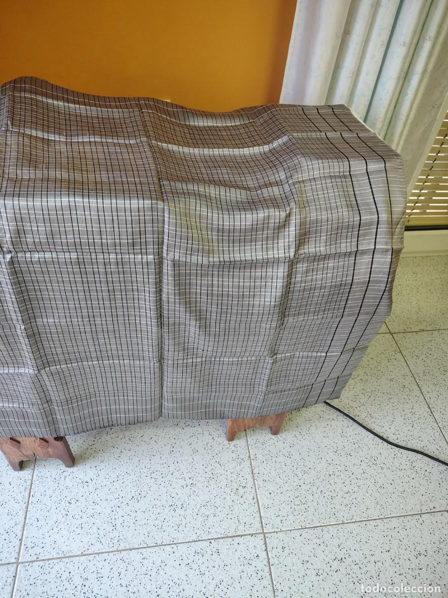 Vintage: Pa&ntilde;uelo de seda natural. - Foto 1