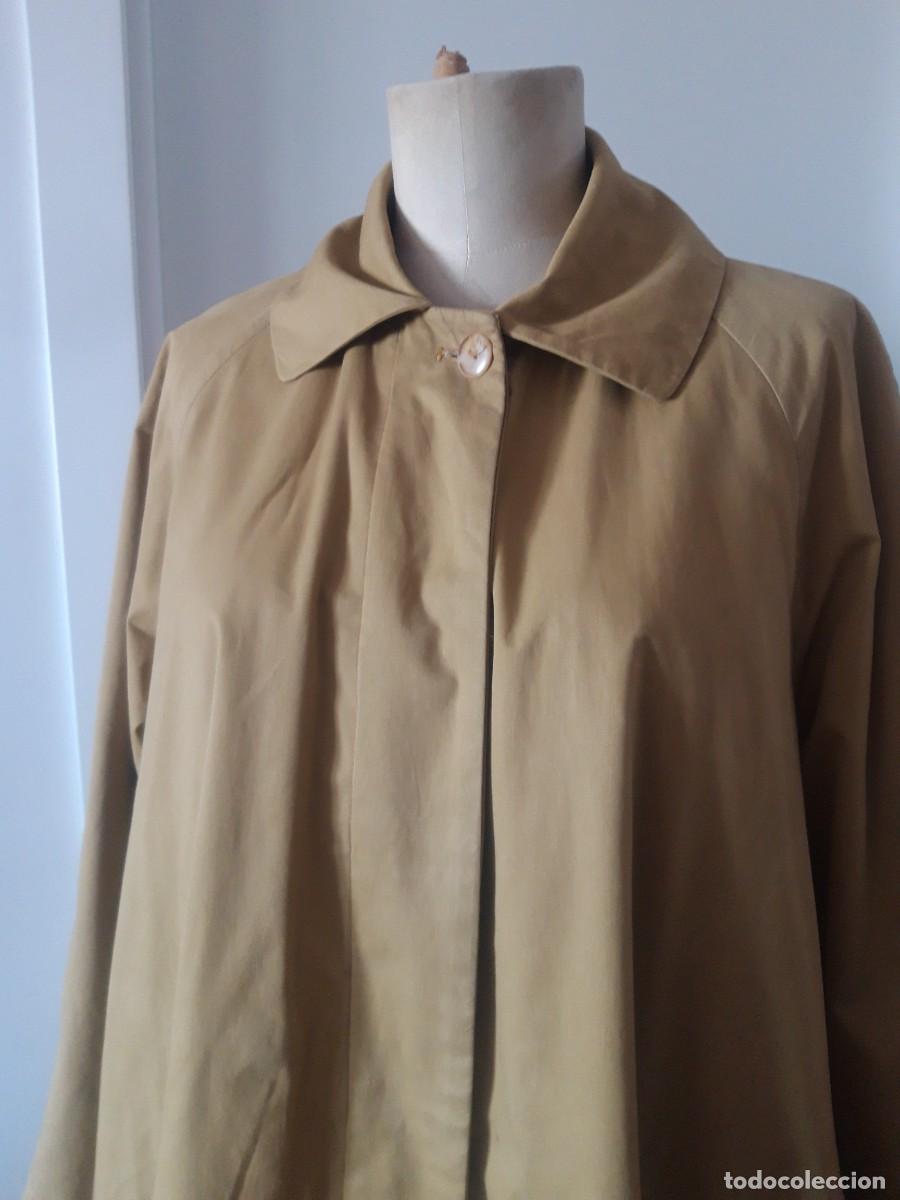 Vintage: Gabardina hacia 1980. - Foto 2